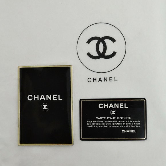 Chanel Black Leather with Gold Accent Chain Bag - Picture 7 of 9